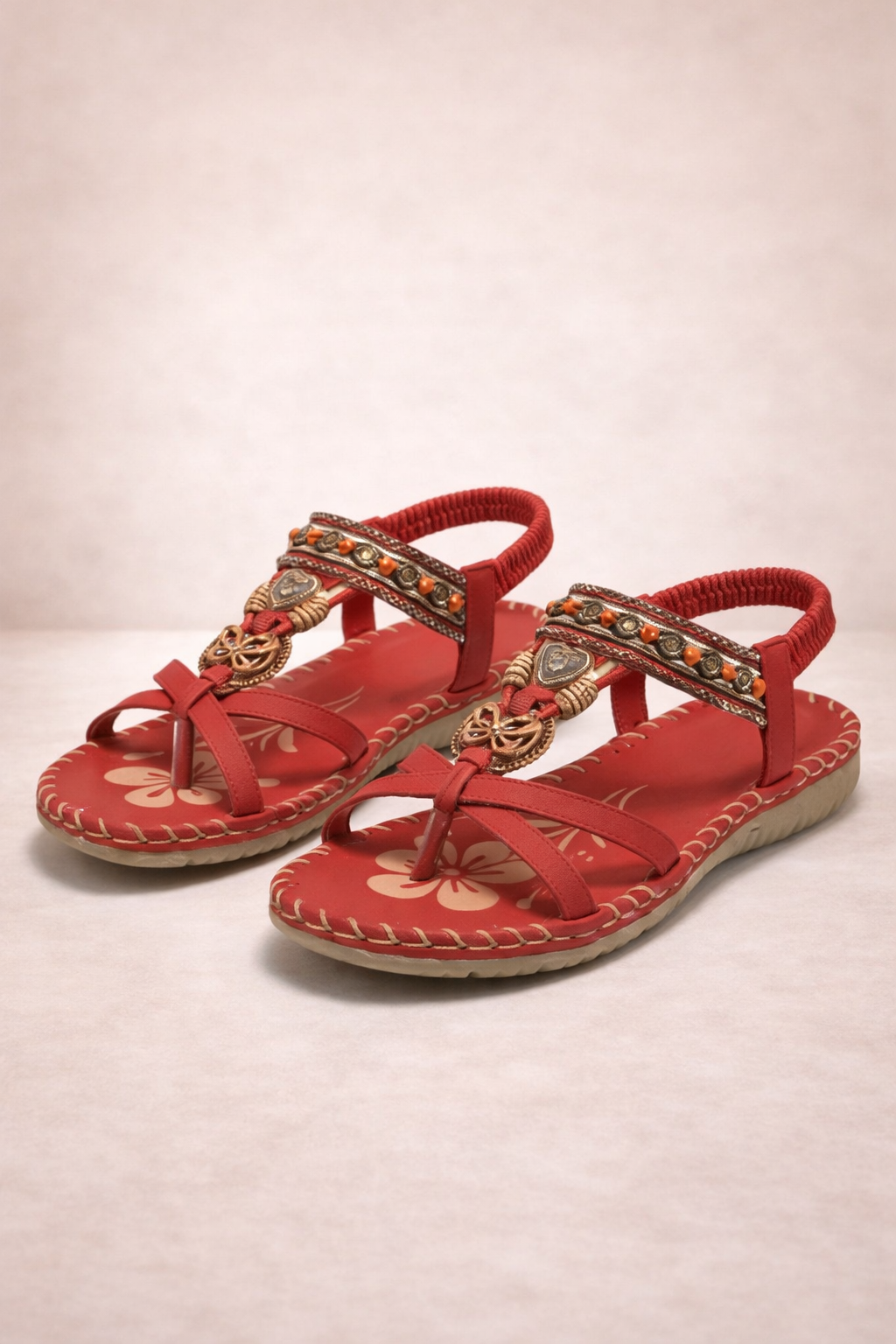 Sandali stile ibizenc che uniscono comfort ed eleganza