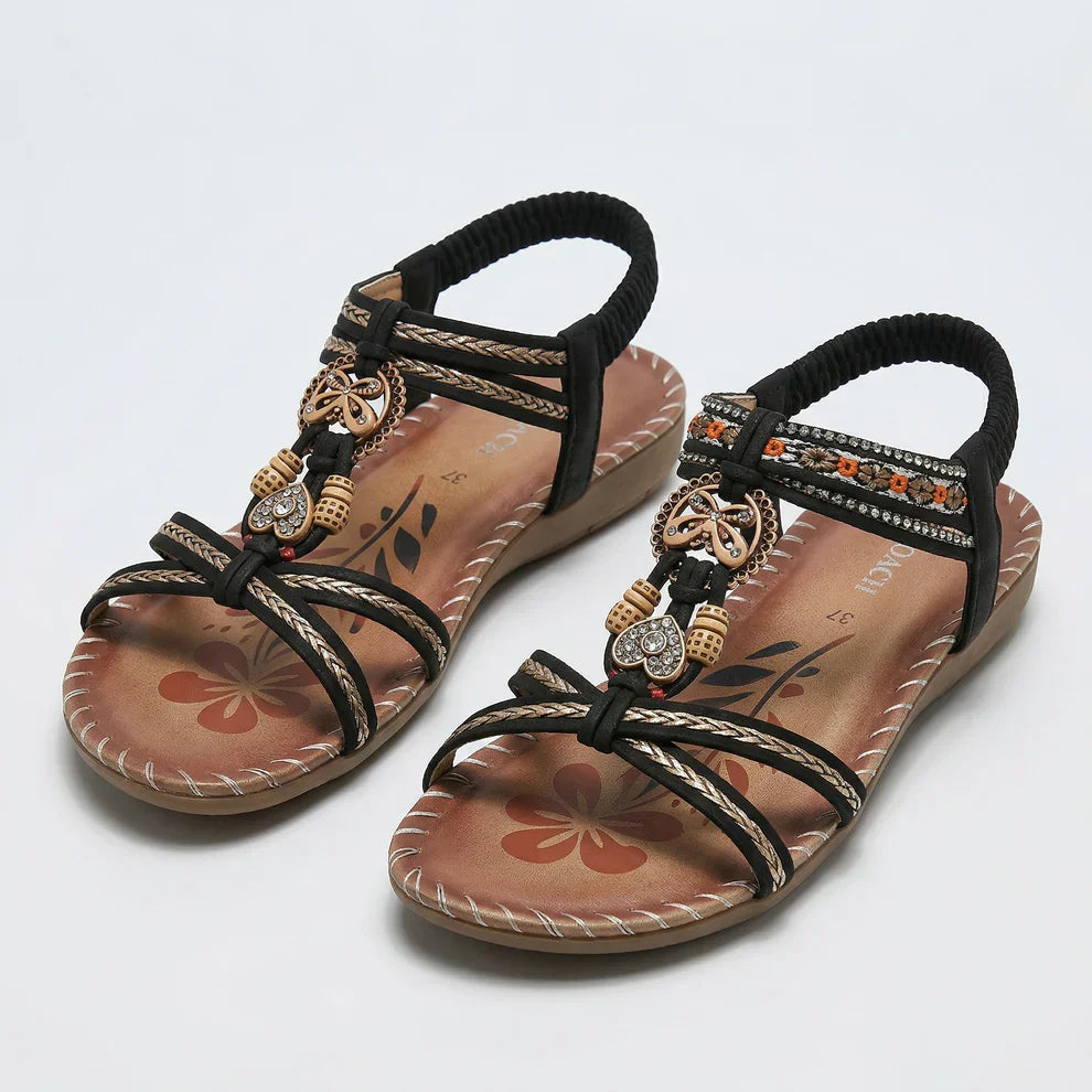 Sandali stile ibizenc che uniscono comfort ed eleganza