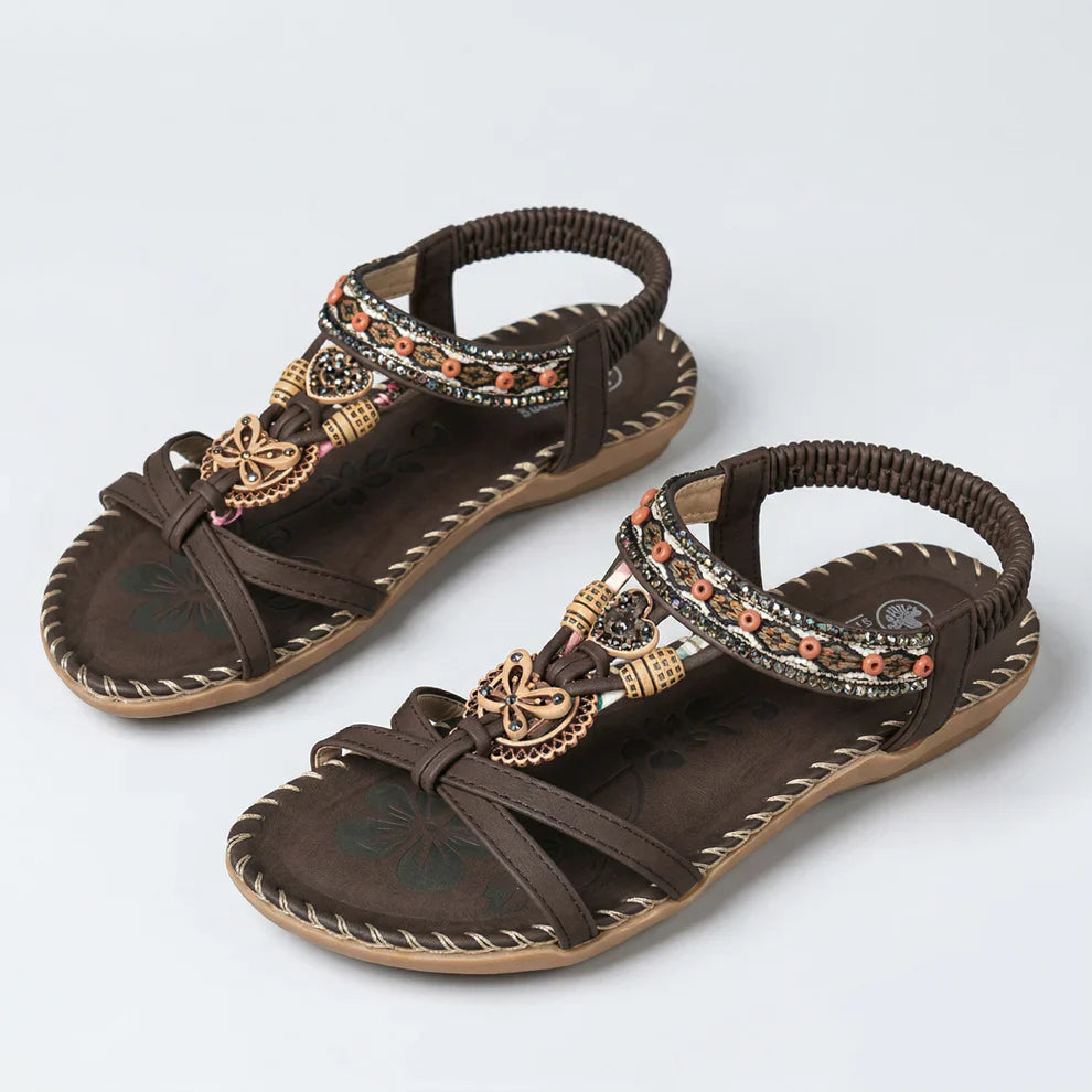 Sandali stile ibizenc che uniscono comfort ed eleganza