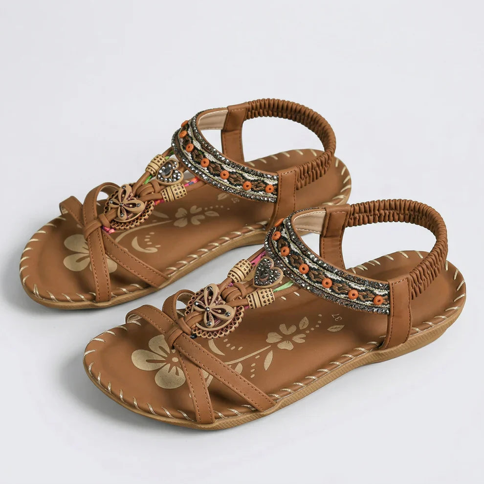 Sandali stile ibizenc che uniscono comfort ed eleganza
